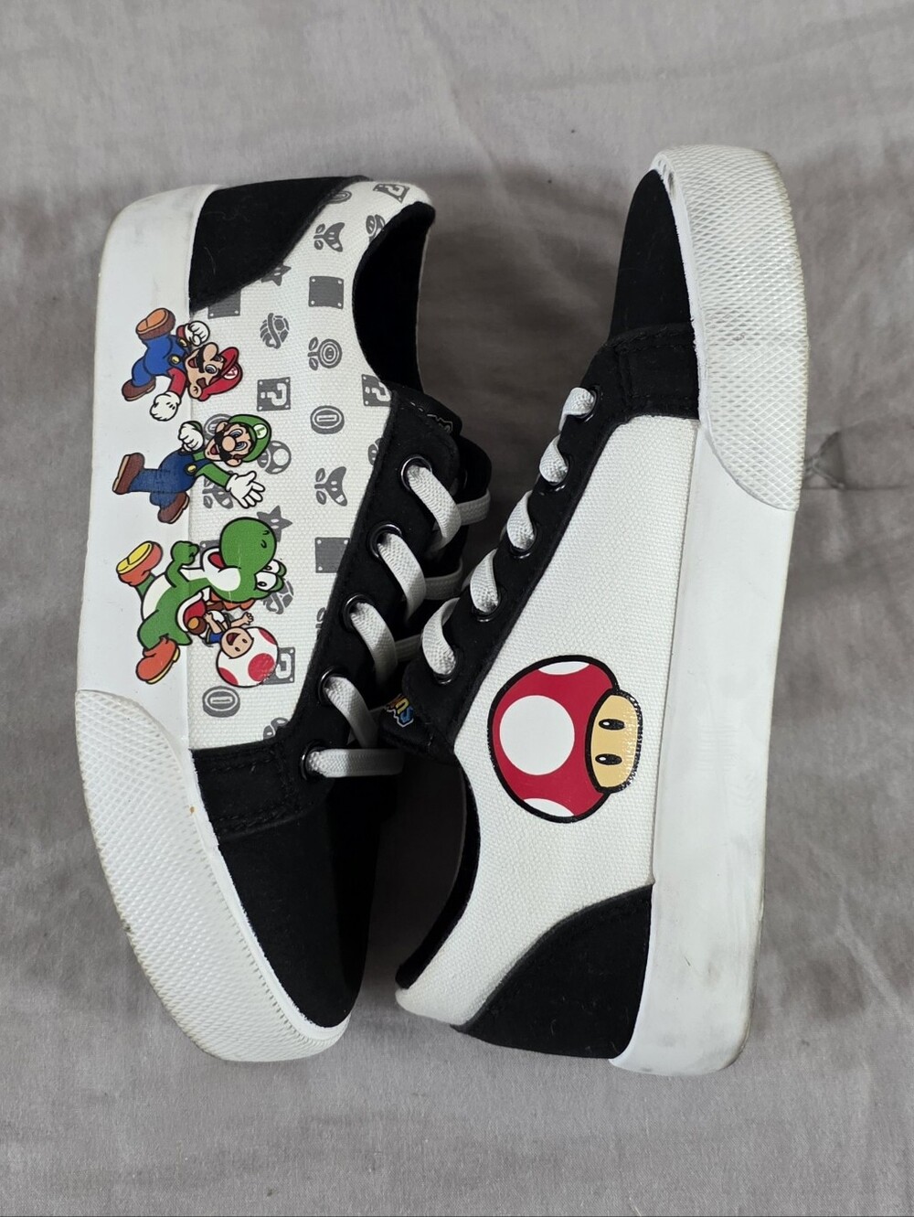 Ground Up Boys Super Mario Elastic Lace Slip On Sneakers size 1